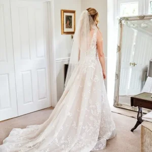 STUNNING Martin Thornburg Odette Wedding Size 10 - Image 2