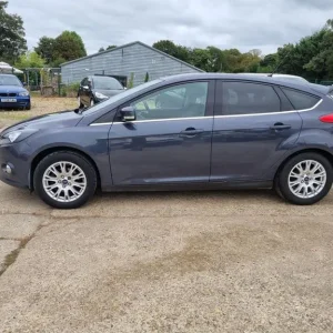 2011 Ford Focus 1.6 Titanium Euro 5 5dr HATCHBACK Petrol Manual - Image 7