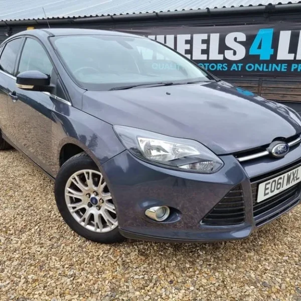 2011 Ford Focus 1.6 Titanium Euro 5 5dr HATCHBACK Petrol Manual