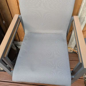 Large garden table and chairs - Image 4