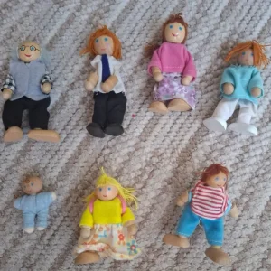 Wooden Dollshouse and accessories - Image 5