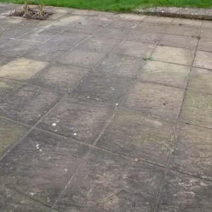 Bradstone Derby style patio paving - Image 3