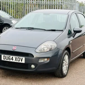 2014 Fiat Punto 1.4 Easy Euro 6 (s/s) 5dr HATCHBACK Petrol Manual - Image 2