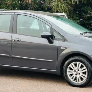 2014 Fiat Punto 1.4 Easy Euro 6 (s/s) 5dr HATCHBACK Petrol Manual - Image 6