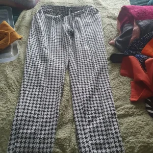 Ladies clothes - Image 2