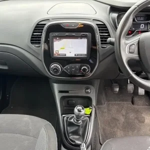 2016 Renault Captur 1.5 dCi ENERGY Dynamique S Nav SUV 5dr Diesel Manual Euro 6 (s/s) (110 ps) HA... - Image 8
