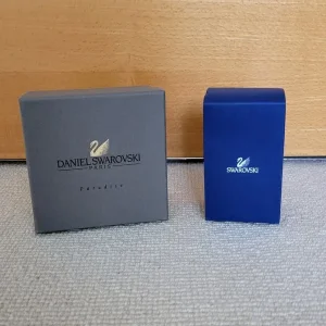 Swarovski Akima Brooch Green Fly Medium - Image 7