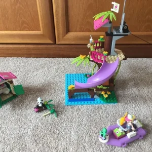 Lego Friends Jungle Rescue Base - Image 2