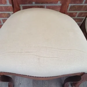 Dining table and 6 chairs - Image 5