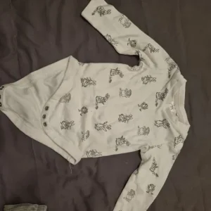 Peter rabbit set 6-9 month's - Image 2