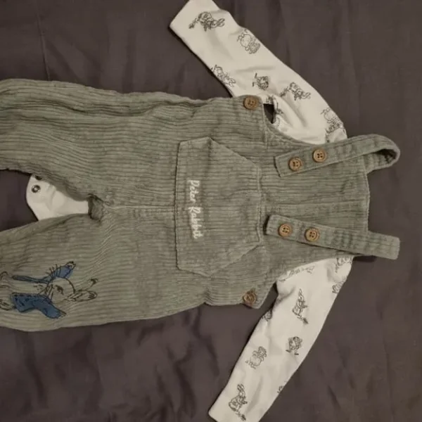 Peter rabbit set 6-9 month's