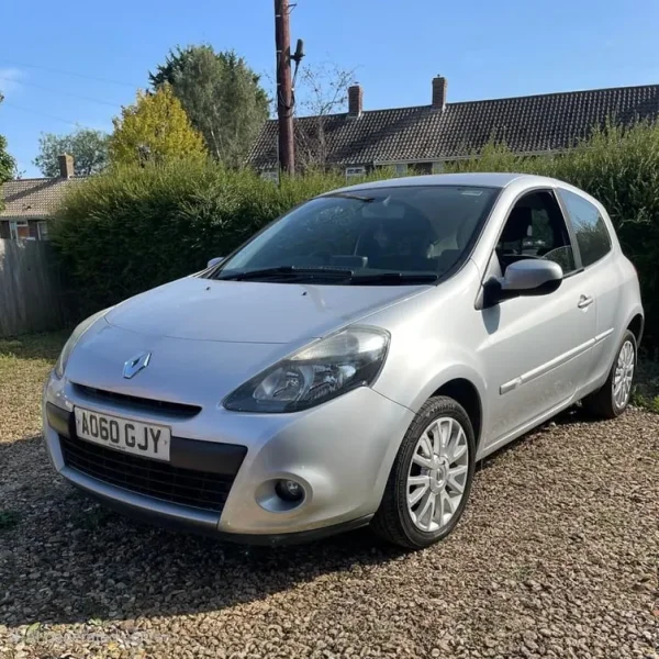 2010 Renault Clio 1.2 TCE Dynamique TomTom 3dr HATCHBACK Petrol Manual