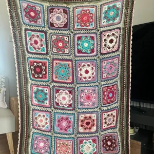 Hand made crochet blanket - Image 2