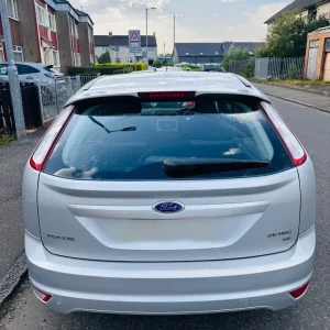 Ford Focus 2010 Hatchback Manual 5-door - Image 6