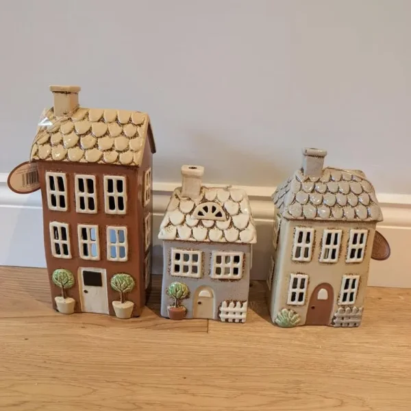 Cute tealight holder houses