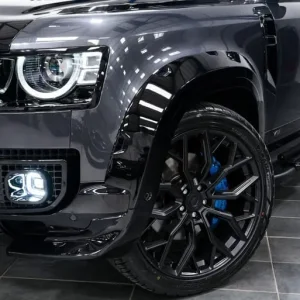 2021 Land Rover Defender 110 5.0 P525 V8 Carpathian Edition SUV 5dr Petrol Auto 4WD Euro 6 (s/s) ... - Image 5