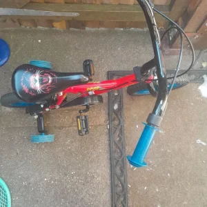 Childs peddle bike - Image 2