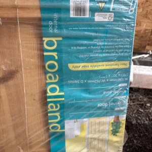 Brand New 6 panel internal Door - Image 3