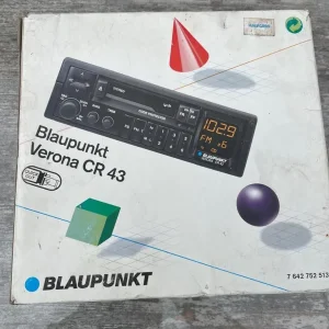 Vintage Cassette Radio - Image 3