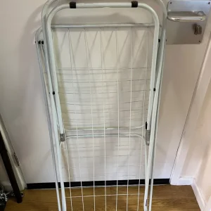 Clothes rack for drying clothes