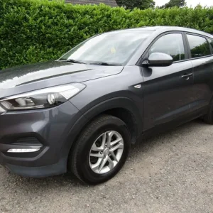 2018 Hyundai TUCSON 1.7 CRDi Blue Drive S Euro 6 (s/s) 5dr ESTATE Diesel Manual - Image 3