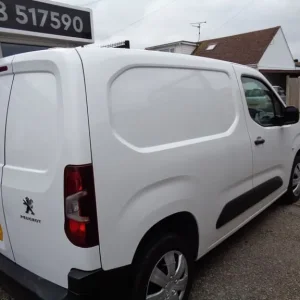 2021 21 PEUGEOT PARTNER 1.5 BLUEHDI 1000 PROFESSIONAL EURO 6 FSH NO VAT - Image 6