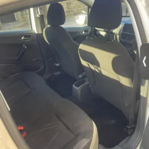 Peugeot, 208, Hatchback, 2013, Manual, 1199 (cc), 5 doors - Image 5