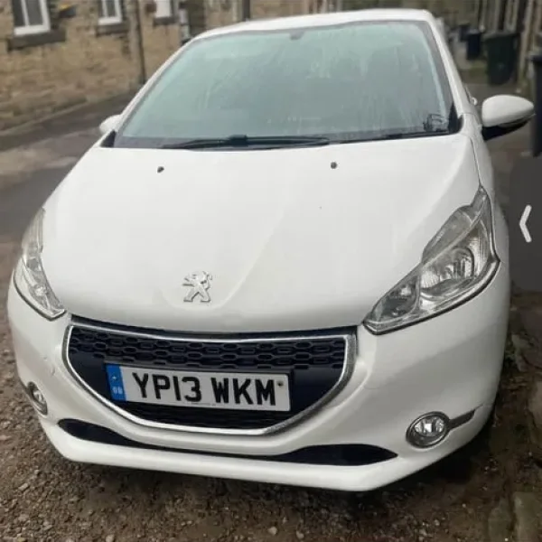 Peugeot, 208, Hatchback, 2013, Manual, 1199 (cc), 5 doors