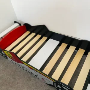 Toddler bed very good condition - Image 3