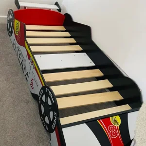 Toddler bed very good condition - Image 4