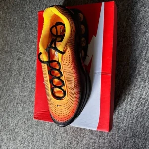 Air Max DN SE laser Orange/Comet Red-Black - Image 4