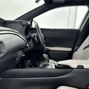 2021 Lexus UX 300e 54.3kWh Takumi Auto 5dr SUV Electric Automatic - Image 3