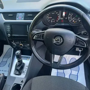 SKODA OCTAVIA 1.6 TDI SE BUSINESS * 1 OWNER * FSH * MINT CONDITION * - Image 8