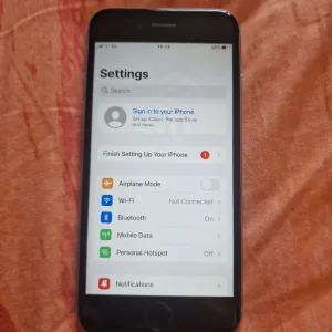 IPhone 6s / 32gb memory/ unlocked/ fully working - Image 2