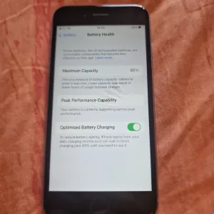 IPhone 6s / 32gb memory/ unlocked/ fully working - Image 4