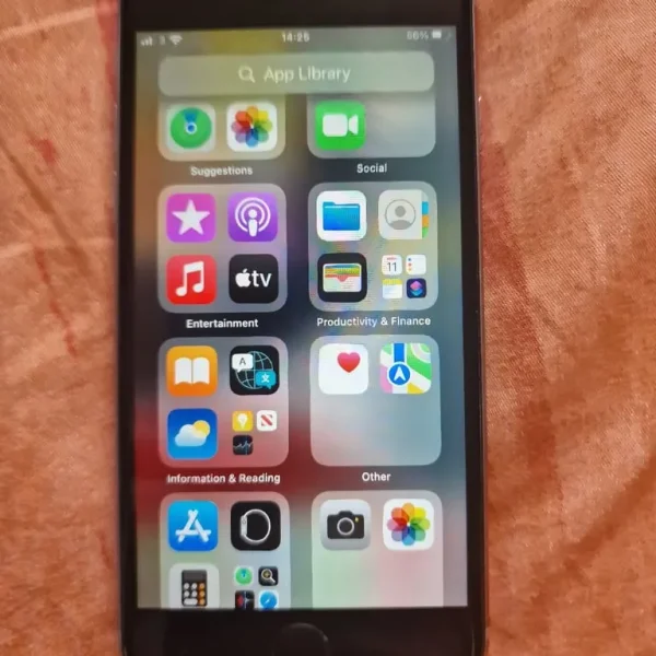 IPhone 6s / 32gb memory/ unlocked/ fully working