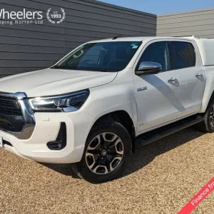 2021 Toyota Hilux D-4D Invincible Pickup Diesel Manual