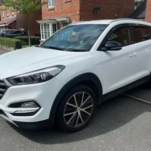 2018 Hyundai TUCSON 1.6 T-GDi GO! SE DCT Euro 6 5dr SUV Petrol Automatic - Image 2