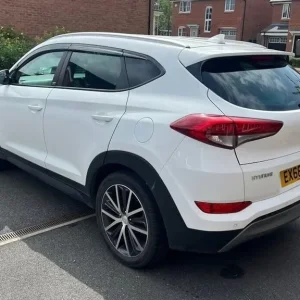 2018 Hyundai TUCSON 1.6 T-GDi GO! SE DCT Euro 6 5dr SUV Petrol Automatic - Image 3