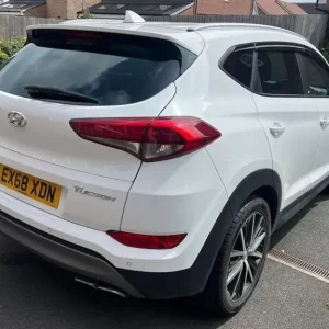 2018 Hyundai TUCSON 1.6 T-GDi GO! SE DCT Euro 6 5dr SUV Petrol Automatic - Image 4