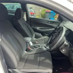 2018 Hyundai TUCSON 1.6 T-GDi GO! SE DCT Euro 6 5dr SUV Petrol Automatic - Image 6