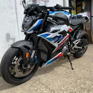 STUNNING BMW M1000R 2024 - Image 3