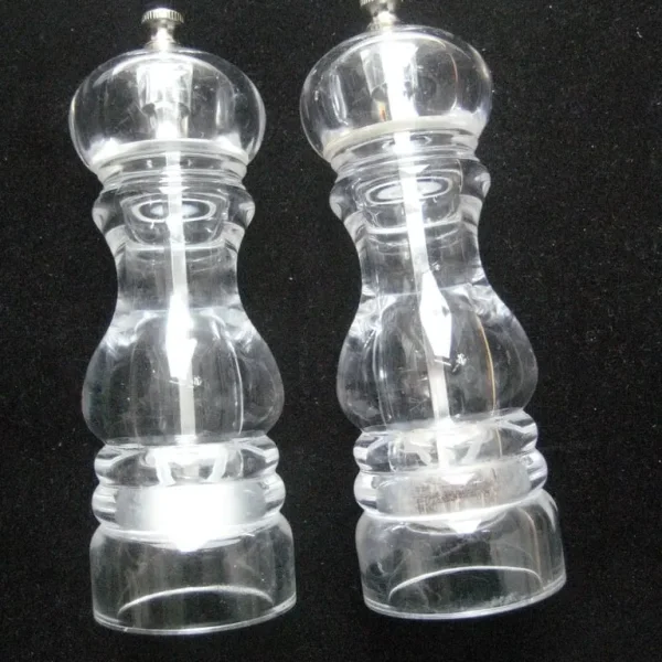 Nearly New Clear Acrylic Salt and Pepper Grinder Mill Set for £8.00