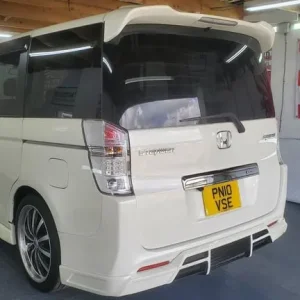 Honda stepwagon spada white body style kit fresh japanese import new tyres 2010 - Image 4