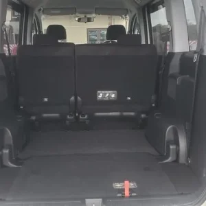 Honda stepwagon spada white body style kit fresh japanese import new tyres 2010 - Image 5