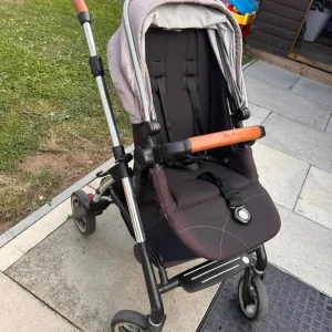 Silver cross pram - Image 2