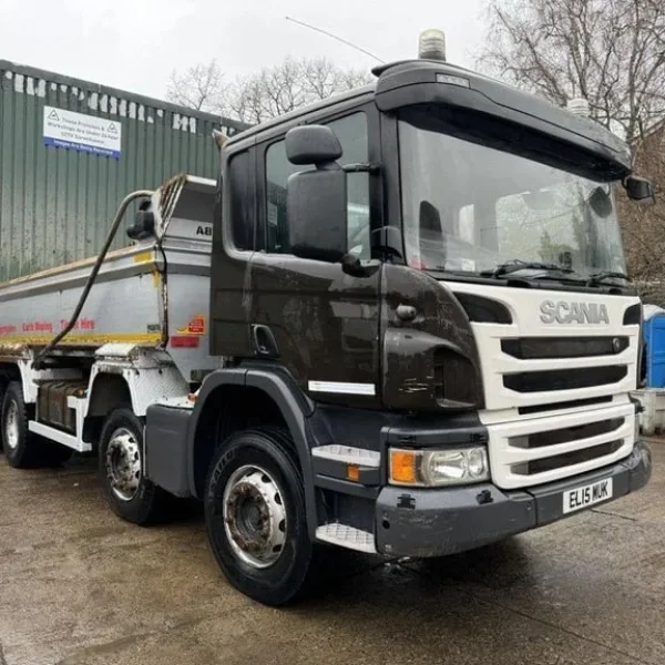 2015 SCANIA P410 8X4 TIPPER