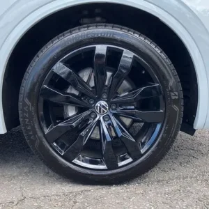 2023 Volkswagen Touareg V6 R-Line Tech Plus 3.0 TDI 286PS 4MOTION 8-speed Auto Tiptronic 5 Door E... - Image 5