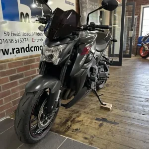 GSX-S1000 Phantom Black - Image 6