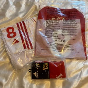 Arsenal size 28 12 years old 152cm no 8 Odegaard kit - Image 4